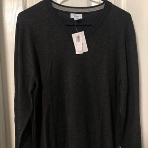 Old Navy Lightweight sweater NWT